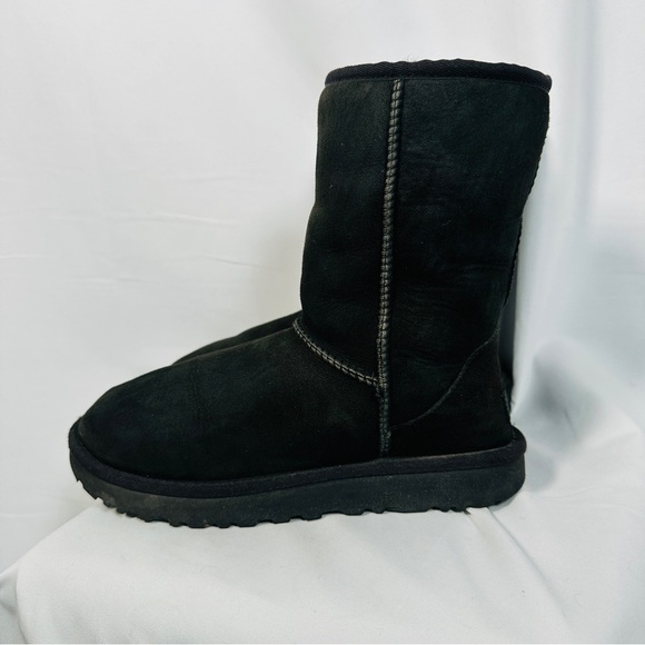 UGG Classic Short II Suede Shearling Boots Black Cozycore Size 8 - Picture 5 of 13